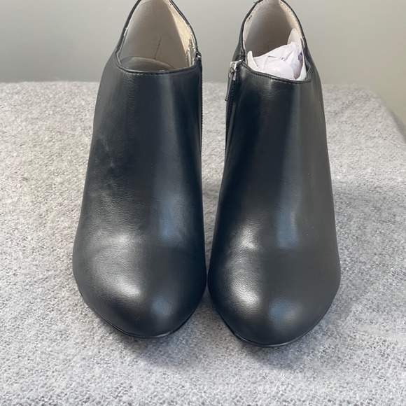 Style & Co. Womens 'Shaie' Size 10 Black 3.5" Heel Ankle Boot - Picture 4 of 8